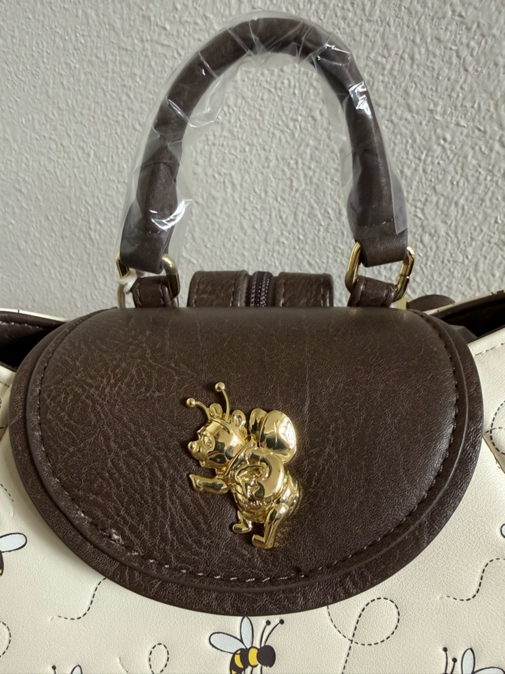 Loungefly Disney Pooh bee Mico Mini Backpack in Cream, Black & Yellow, NWT - Picture 3 of 9